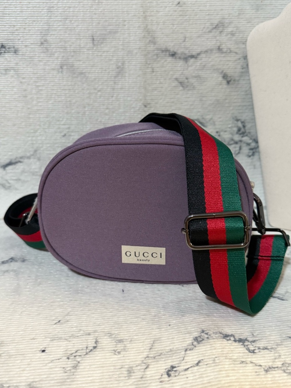 Gucci Beauty Purple Bag with Adjustable Crossbody Strap - Picture 6 of 16